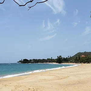 Wave View Village - Beach Front - Luxury Spot Apartment